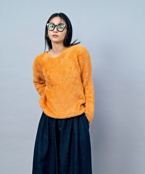 LIENCOEUR（リアンクール）の「シャギーVネックニット（ニット/セーター・レディース・ブラック/オレンジ/ブルー/ホワイト・FREE）」の11枚目の写真