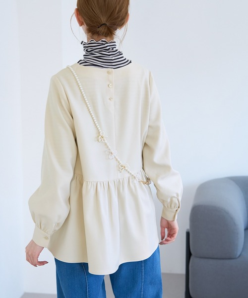 ROPE' PICNIC(ロペピクニック)の「ペプラムブラウス/セットアップ対応(シャツ/ブラウス・レディース・サックスブルー/オフホワイト/ネイビー・38)」の6枚目の写真