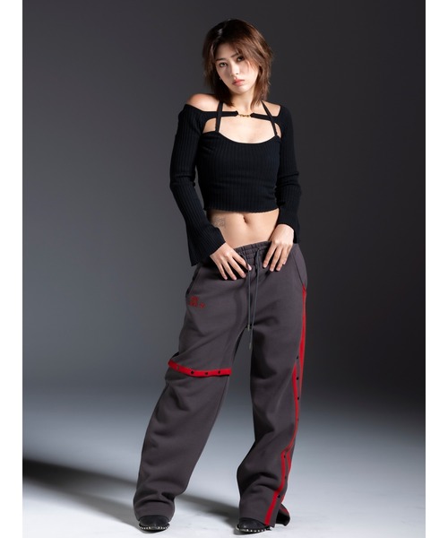 DURAS（デュラス）の「Knit with logo plate（ニット/セーター・レディース・ピンク/ブラック/ワインレッド・FREE）」の12枚目の写真