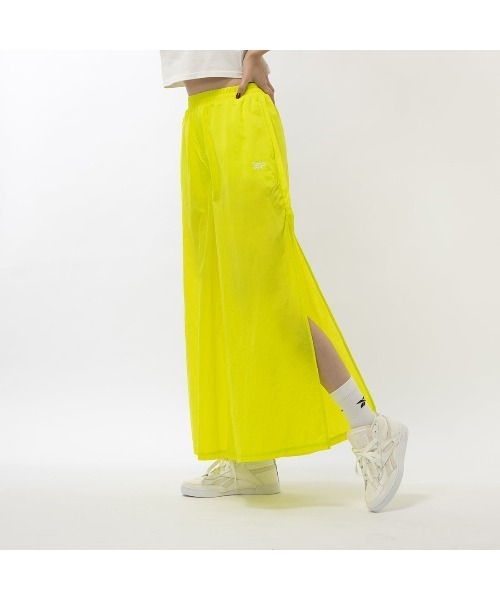 Reebok(リーボック)の「クラシック ボリューム パンツ / CL RH VOLUME PANT(その他パンツ・レディース・イエロー/ブラック・LARGE/MEDIUM/SMALL/X-LARGE)」の3枚目の写真