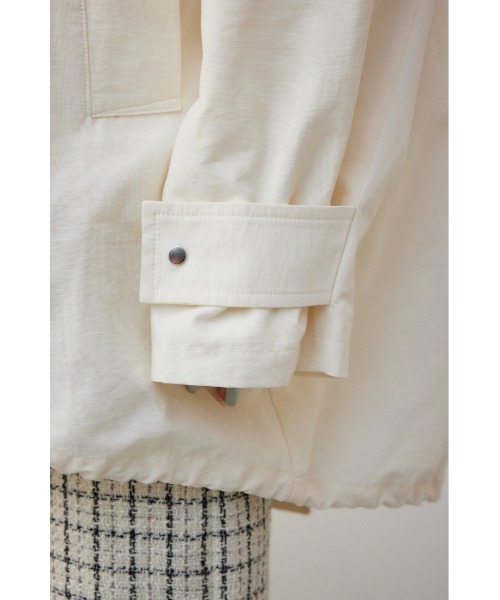 AZUL by moussy（アズールバイマウジー）の「2WAYミリタリーミドルコート（ミリタリージャケット・レディース・ブラック/アイボリー・FREE）」の11枚目の写真