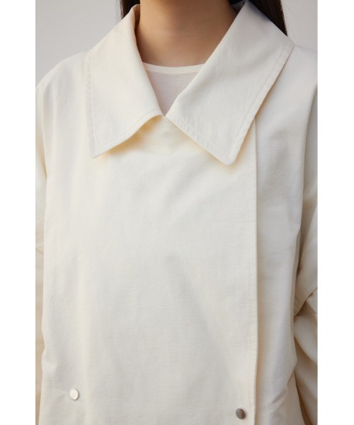 AZUL by moussy（アズールバイマウジー）の「2WAYミリタリーミドルコート（ミリタリージャケット・レディース・ブラック/アイボリー・FREE）」の8枚目の写真