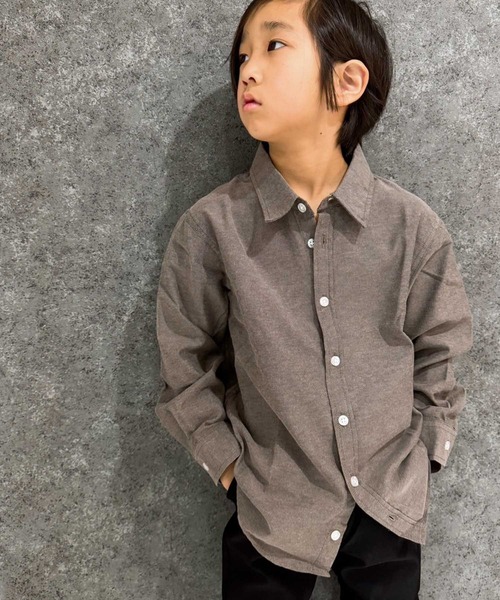 THE CASUAL（カジュアル）の「無地オックスフォードシャツ（シャツ/ブラウス・キッズ・オフホワイト/グレー系/ネイビー系/チャコール/ベージュ/サックスブルー系・110cm/120cm/130cm/140cm/150cm/160cm）」の2枚目の写真