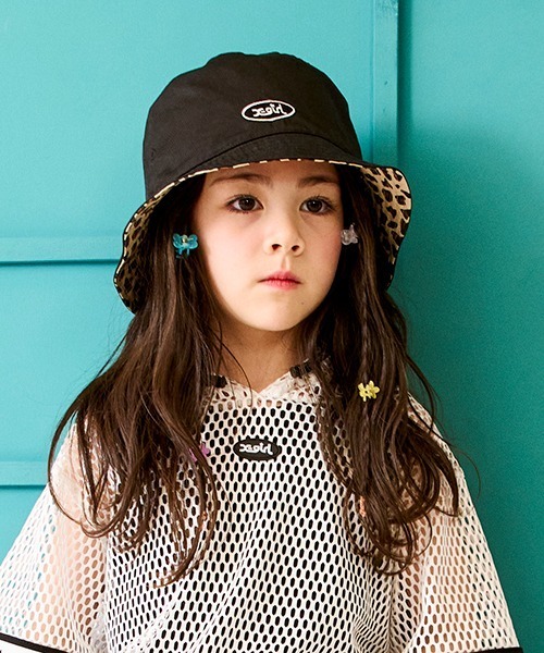 X-girl Stages(エックスガールステージス)の「オーバルロゴ刺繍リバーシブルバケットハット(ハット・キッズ・ブラック/ラベンダー・XS(48-52)/S(52-56))」の9枚目の写真