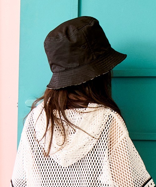 X-girl Stages(エックスガールステージス)の「オーバルロゴ刺繍リバーシブルバケットハット(ハット・キッズ・ブラック/ラベンダー・XS(48-52)/S(52-56))」の11枚目の写真