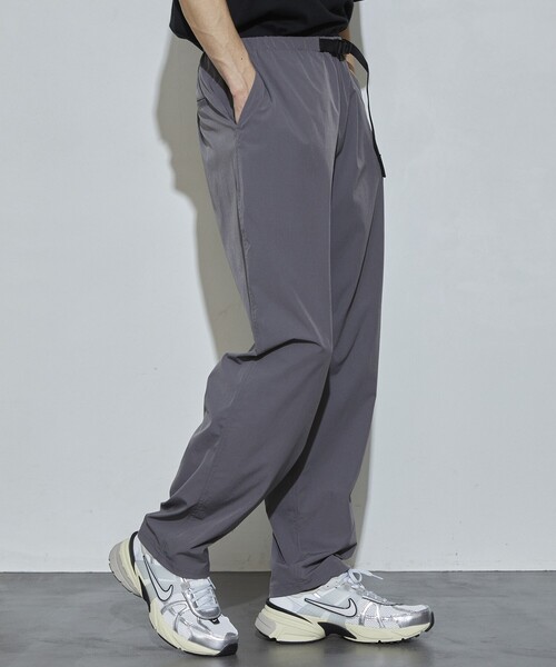 5525Gallery（ゴーゴーニーゴーギャラリー）の「SHIRT FIRSTHAND by 5525gallery/シャツファーストハンド バイ 5525ギャラリー SHFH SHELL SLACKS PANT / ウェービングベルトシェルスラックス（スラックス・メンズ・キャメル/ブラック/グレー・LARGE/MEDIUM）」の15枚目の写真