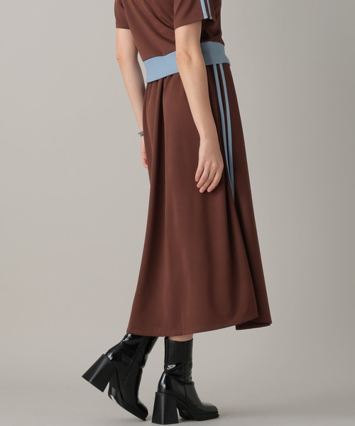 FOREVER 21(フォーエバー トゥエンティーワン)の「【2024SS】ラインジャージフレアスカート(スカート・レディース・ブラック/オフホワイト/ライトブラウン・FREE)」の12枚目の写真