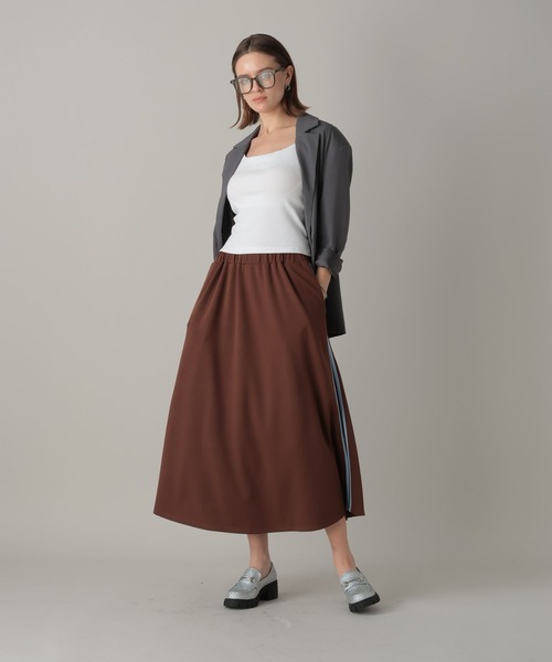 FOREVER 21(フォーエバー トゥエンティーワン)の「【2024SS】ラインジャージフレアスカート(スカート・レディース・ブラック/オフホワイト/ライトブラウン・FREE)」の14枚目の写真