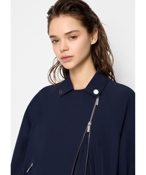ARMANI EXCHANGE(アルマーニエクスチェンジ)の「【A|X アルマーニ エクスチェンジ】ナイロンメッシュ バイカージャケット(ライダースジャケット・レディース・ネイビー/ホワイト・X-SMALL/LARGE/MEDIUM/SMALL)」の4枚目の写真