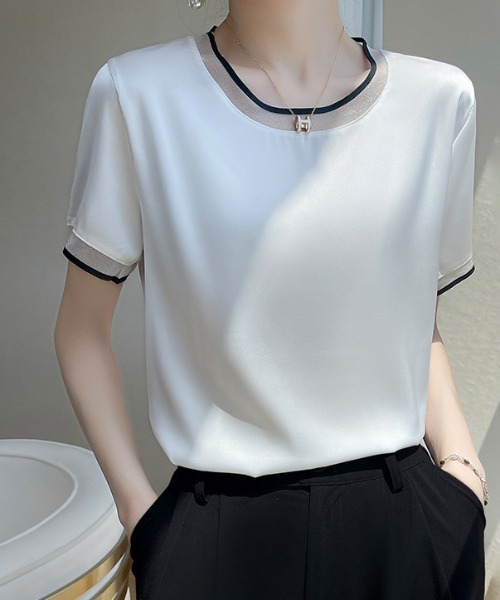 deux amour（ドゥーザムール）の「袖シースルーライン配色プルオーバー（Tシャツ/カットソー・レディース・ホワイト/ブラック/アイボリー・FREE）」の4枚目の写真