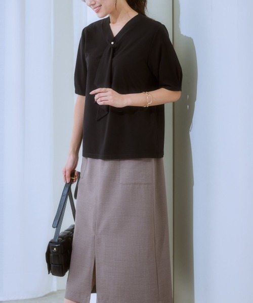 7days Life Styling（セブンデイズライフスタイリング）の「ブラウス見えシルケットポンチフリルタイＶネック５分袖トップス（Tシャツ/カットソー・レディース・ミント/グレイッシュベージュ/ブラック/オフホワイト・S/M/L/LL）」の20枚目の写真