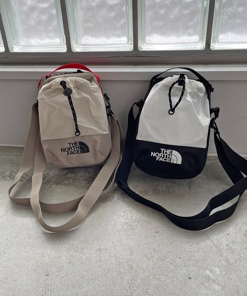 THE NORTH FACE（ザノースフェイス）の「【THE NORTH FACE】BREEZE CROSS BAG（ショルダーバッグ・レディース・ブラック/ベージュ/サックスブルー/ブラック×ホワイト/ベージュ系その他・FREE）」の22枚目の写真