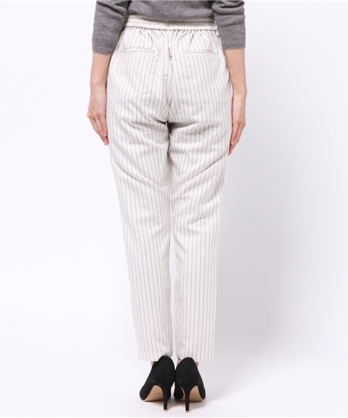 earth music&ecology（アースミュージックアンドエコロジー）の「ストライプテーパードパンツ（その他パンツ・レディース・アイボリー・MEDIUM）」の4枚目の写真