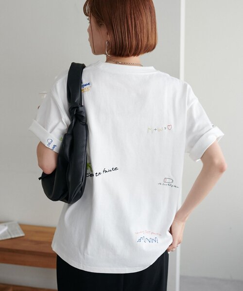 DISCOAT(ディスコート)の「【WEB限定】総柄刺繍ロゴTシャツ《ユニセックス》(Tシャツ/カットソー・レディース・ピンク/オフホワイト/チャコールグレー/ネイビー・SMALL/FREE)」の11枚目の写真