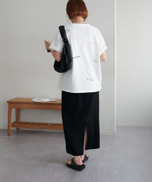 DISCOAT(ディスコート)の「【WEB限定】総柄刺繍ロゴTシャツ《ユニセックス》(Tシャツ/カットソー・レディース・ピンク/オフホワイト/チャコールグレー/ネイビー・SMALL/FREE)」の13枚目の写真
