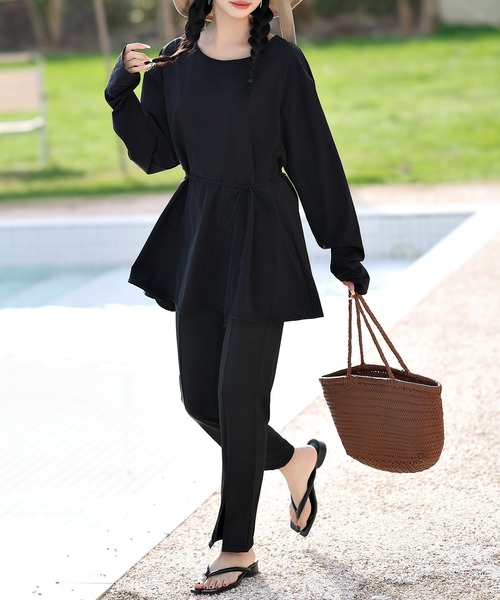 TeddyShop（テディショップ）の「【UVカット率 99%以上】レディース水着 長袖ラッシュガード+スリットロングパンツ 2点セット（ラッシュガード・レディース・ブラック/マスタード/ブルー/ブラウン/クリーム/ベージュ・M/L）」の2枚目の写真