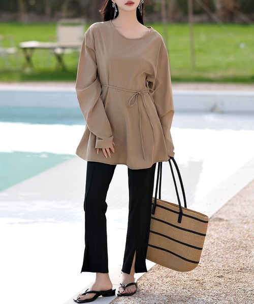 TeddyShop（テディショップ）の「【UVカット率 99%以上】レディース水着 長袖ラッシュガード+スリットロングパンツ 2点セット（ラッシュガード・レディース・ブラック/マスタード/ブルー/ブラウン/クリーム/ベージュ・M/L）」の16枚目の写真