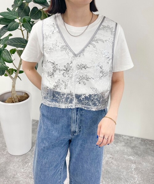 fredy emue（フレディエミュ）の「キラキラ2WAYベスト（ベスト・レディース・シルバー/ネイビー・38）」の22枚目の写真