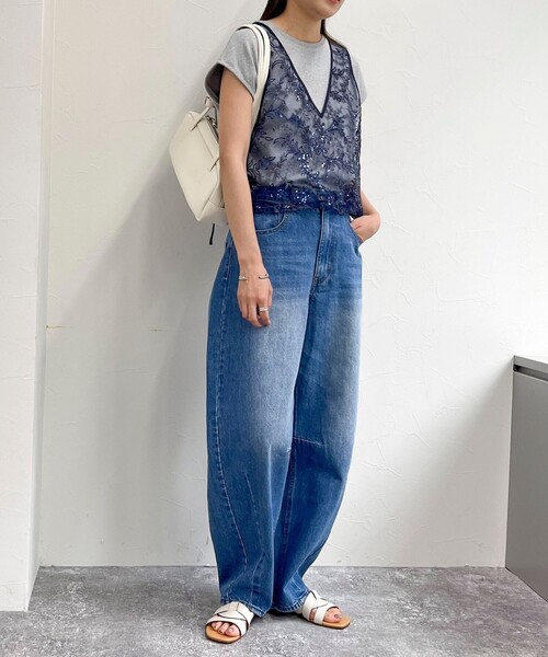 fredy emue（フレディエミュ）の「キラキラ2WAYベスト（ベスト・レディース・シルバー/ネイビー・38）」の17枚目の写真