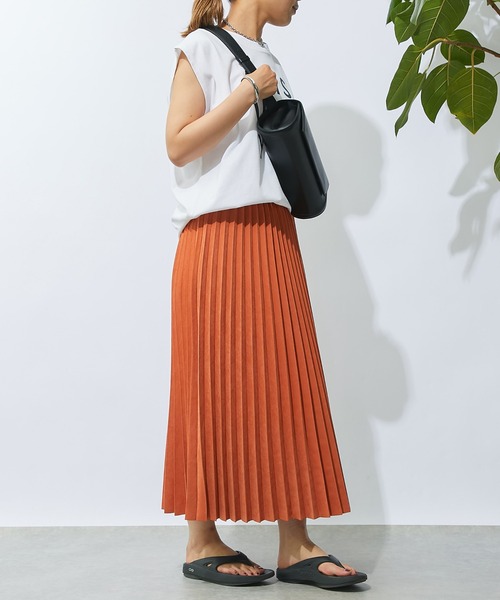 un dix cors（アンディコール）の「《着回しやすい・着心地さらっと》ロゴノースリカットソー（Tシャツ/カットソー・レディース・ネイビー/オフホワイト/カーキ・FREE）」の12枚目の写真