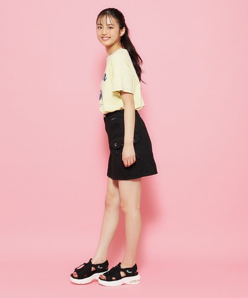 PINK-latte（ピンクラテ）の「◆【130cmあり】リボンディテールカーゴスカート（スカート・キッズ・ブラック/アイボリー/ブルー系9・14/15 /16/13）」の10枚目の写真