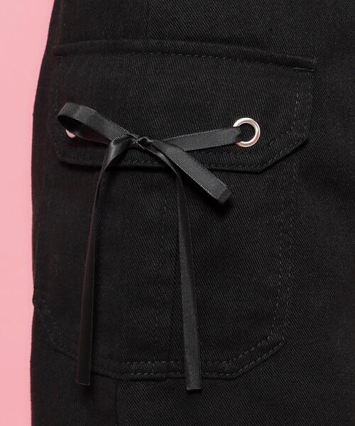 PINK-latte（ピンクラテ）の「◆【130cmあり】リボンディテールカーゴスカート（スカート・キッズ・ブラック/アイボリー/ブルー系9・14/15 /16/13）」の11枚目の写真
