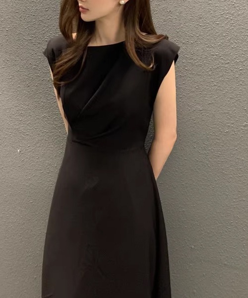 ROOPTOKYO（ループトウキョウ）の「ドレープワンピース（ワンピース・レディース・ブラック/ブルー/ホワイト・FREE）」の15枚目の写真