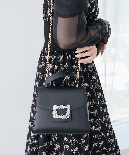 MAJESTIC LEGON（マジェスティックレゴン）の「ビジューバックルバッグ（ショルダーバッグ・レディース・グレイッシュベージュ/ブラック/ベージュ系その他2・FREE）」の5枚目の写真