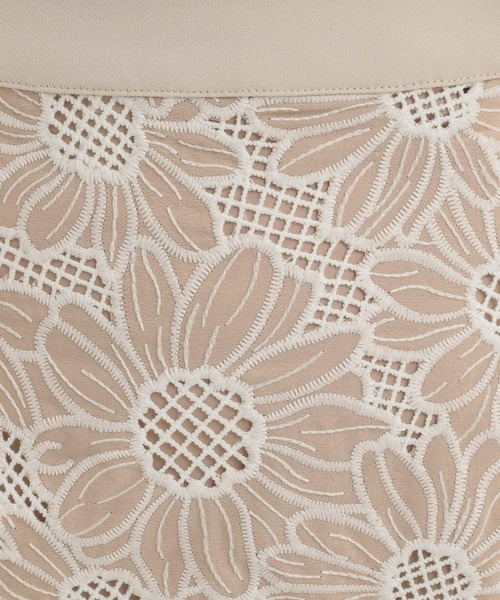 Andemiu（アンデミュウ）の「レースキリカエＩラインスカート136085（スカート・レディース・ベージュ/オレンジ/チャコールグレー・SMALL/MEDIUM）」の15枚目の写真