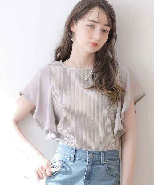 couture brooch(クチュールブローチ)の「◆【洗える・二の腕カバー】ピコレースフレア袖テレコ(Tシャツ/カットソー・レディース・オフホワイト/ブラック/グレー・36/38/40/42)」の3枚目の写真