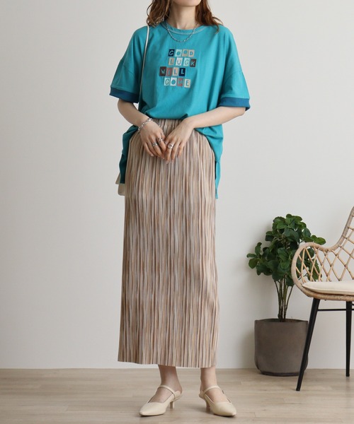 EMAGO タイポグラフィーロゴ刺繍Tシャツ（Tシャツ/カットソー