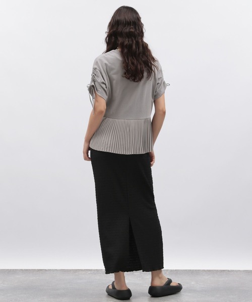 LAKOLE（ラコレ）の「スソプリーツドロスト半袖T / 136063（Tシャツ/カットソー・レディース・オフホワイト/グレー/ブラック・SMALL/MEDIUM）」の17枚目の写真