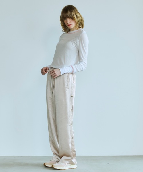 OPULENCE(オーピュレンス)の「Layered Stitch シアートップ(Tシャツ/カットソー・レディース・ブラック/ホワイト・FREE)」の15枚目の写真