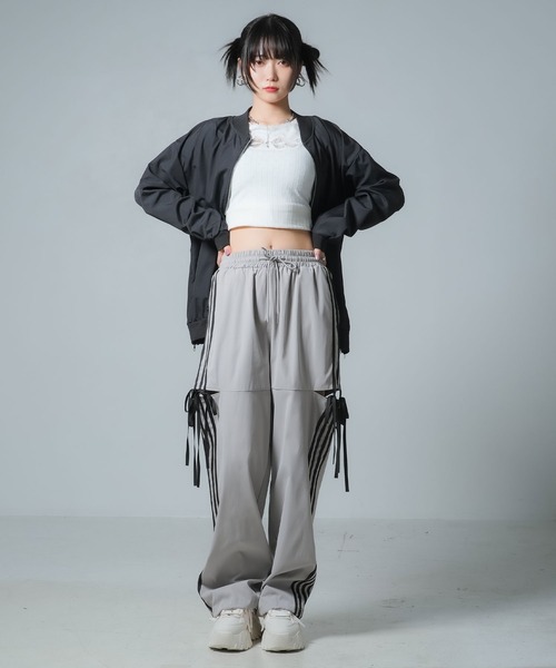 Diable baiser（ディアブルベーゼ）の「ラインリボンデザイントラックパンツ（その他パンツ・レディース・グレー/ブラック・MEDIUM）」の15枚目の写真