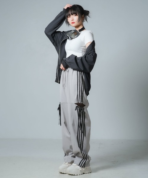 Diable baiser（ディアブルベーゼ）の「ラインリボンデザイントラックパンツ（その他パンツ・レディース・グレー/ブラック・MEDIUM）」の14枚目の写真