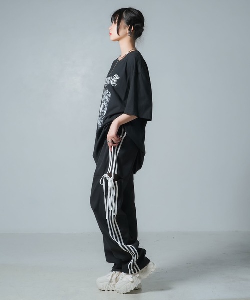 Diable baiser（ディアブルベーゼ）の「ラインリボンデザイントラックパンツ（その他パンツ・レディース・グレー/ブラック・MEDIUM）」の12枚目の写真