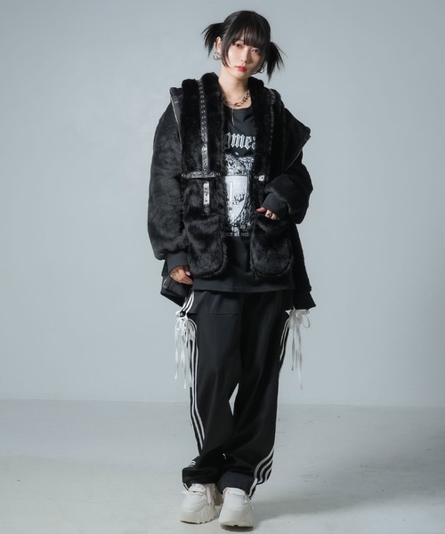 Diable baiser（ディアブルベーゼ）の「ラインリボンデザイントラックパンツ（その他パンツ・レディース・グレー/ブラック・MEDIUM）」の11枚目の写真