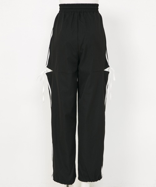 Diable baiser（ディアブルベーゼ）の「ラインリボンデザイントラックパンツ（その他パンツ・レディース・グレー/ブラック・MEDIUM）」の4枚目の写真