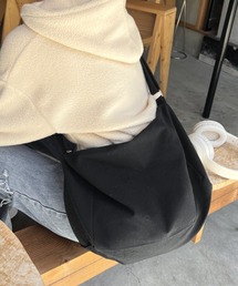 wears（ウェアーズ）の「アジャスターベルト ユニセックス ビッグキャンバスショルダーバッグ / A4収納可能（ショルダーバッグ）」