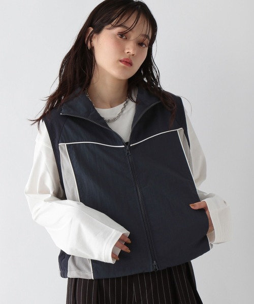 RAGEBLUE(レイジブルー)の「セットアップ対応/パイピングナイロンショートベスト(ベスト・レディース・グリーン/ネイビー・FREE)」の10枚目の写真