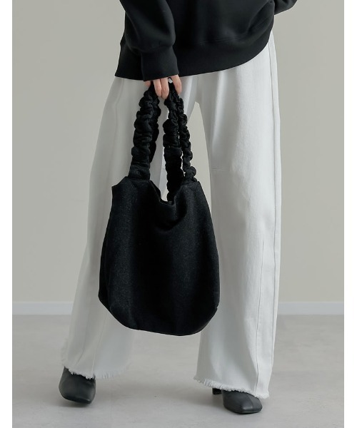 Re:EDIT(リエディ)の「ラメフリルハンドバッグ(ハンドバッグ・レディース・ブラック系その他/ブラック・FREE)」の13枚目の写真