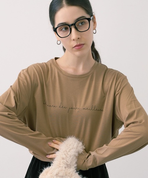 saloon(サルーン)の「SALOON(サルーン)/ロゴベーシックロンT【洗濯機洗い可】長袖(Tシャツ/カットソー・レディース・ブラック/ベージュ/オフホワイト/カーキ・FREE)」の3枚目の写真