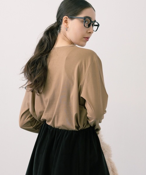 saloon(サルーン)の「SALOON(サルーン)/ロゴベーシックロンT【洗濯機洗い可】長袖(Tシャツ/カットソー・レディース・ブラック/ベージュ/オフホワイト/カーキ・FREE)」の22枚目の写真