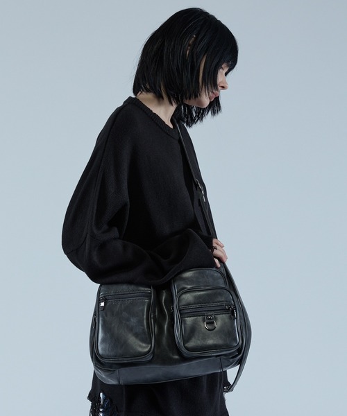 CIASENSE(シアセンス)の「ビッグマルチポケットヴィンテージデザインショルダーバッグ/Big multi-pocket vintage design shoulder bag(ショルダーバッグ・メンズ・チャコールグレー/ブラック・FREE)」の5枚目の写真