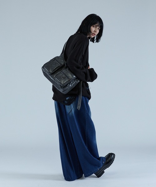 CIASENSE(シアセンス)の「ビッグマルチポケットヴィンテージデザインショルダーバッグ/Big multi-pocket vintage design shoulder bag(ショルダーバッグ・メンズ・チャコールグレー/ブラック・FREE)」の15枚目の写真