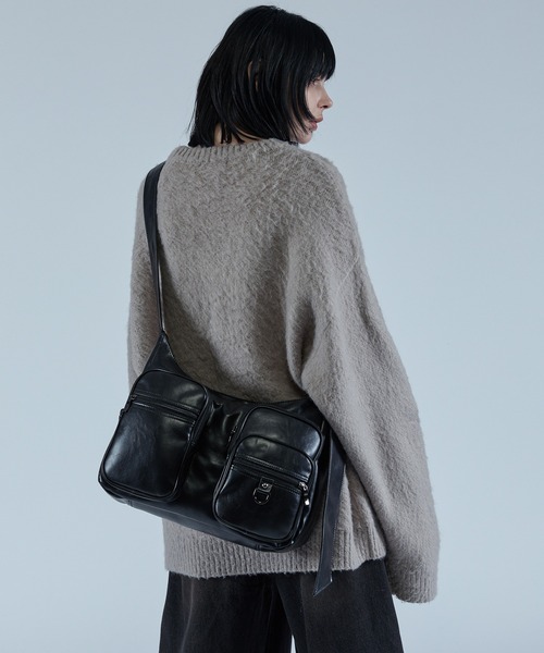 CIASENSE(シアセンス)の「ビッグマルチポケットヴィンテージデザインショルダーバッグ/Big multi-pocket vintage design shoulder bag(ショルダーバッグ・メンズ・チャコールグレー/ブラック・FREE)」の17枚目の写真