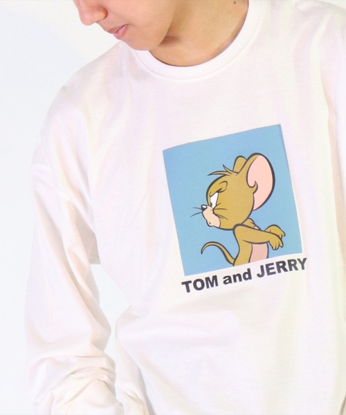 Tom&Jerry(トムアンドジェリー)の「(DV)【トムとジェリー】【ユニセックス】プリント 長袖 Tシャツ(Tシャツ/カットソー・メンズ・ベージュ/ホワイト系2/ホワイト系1/ダークグリーン/ネイビー/チャコールグレー/オレンジ/ブラック・X-LARGE/MEDIUM/LARGE)」の2枚目の写真