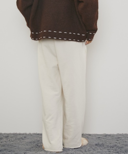 MERLOT(メルロー)の「ダメージワイドスウェットパンツ(スウェットパンツ・レディース・ブラック/グレー/アイボリー・FREE)」の8枚目の写真