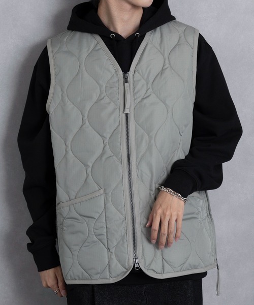 【匿名配送】White Moutaineering　18AW　ダウンベスト 匿名配送】White Moutaineering18AWダウンベスト