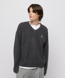 【UNISEX】ALAND/Aワッペン Vネックニット
